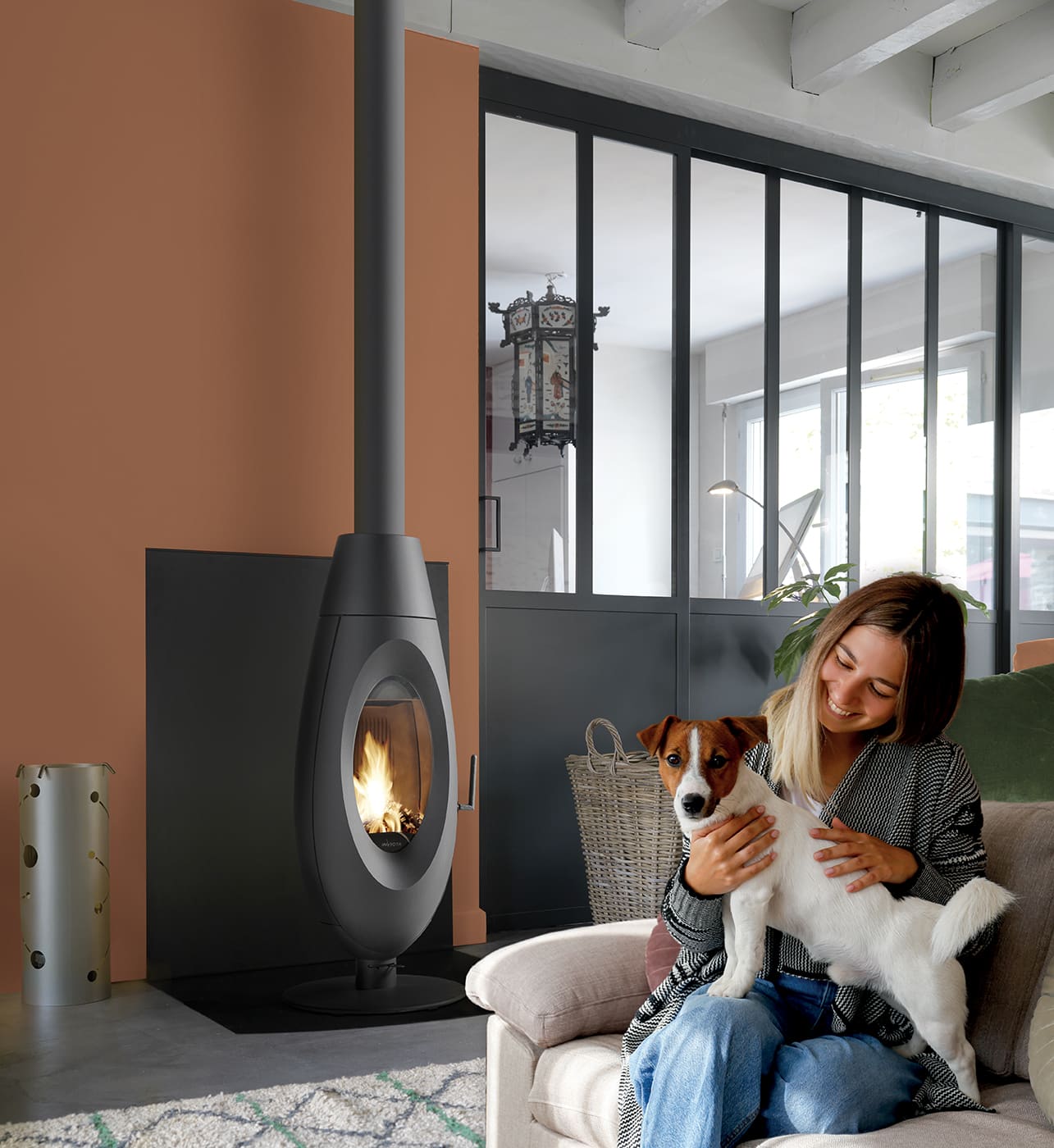 Poêle à bois en fonte Ovatio Invicta