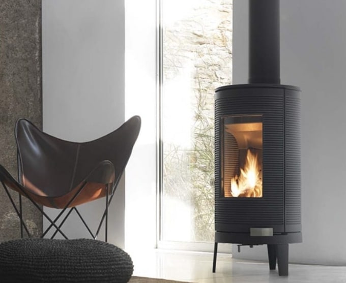 Poêle à bois en fonte Okino Invicta