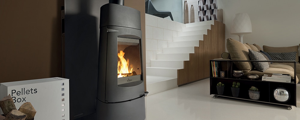 Poêle à bois hybride en fonte Aratos Plug IN Invicta